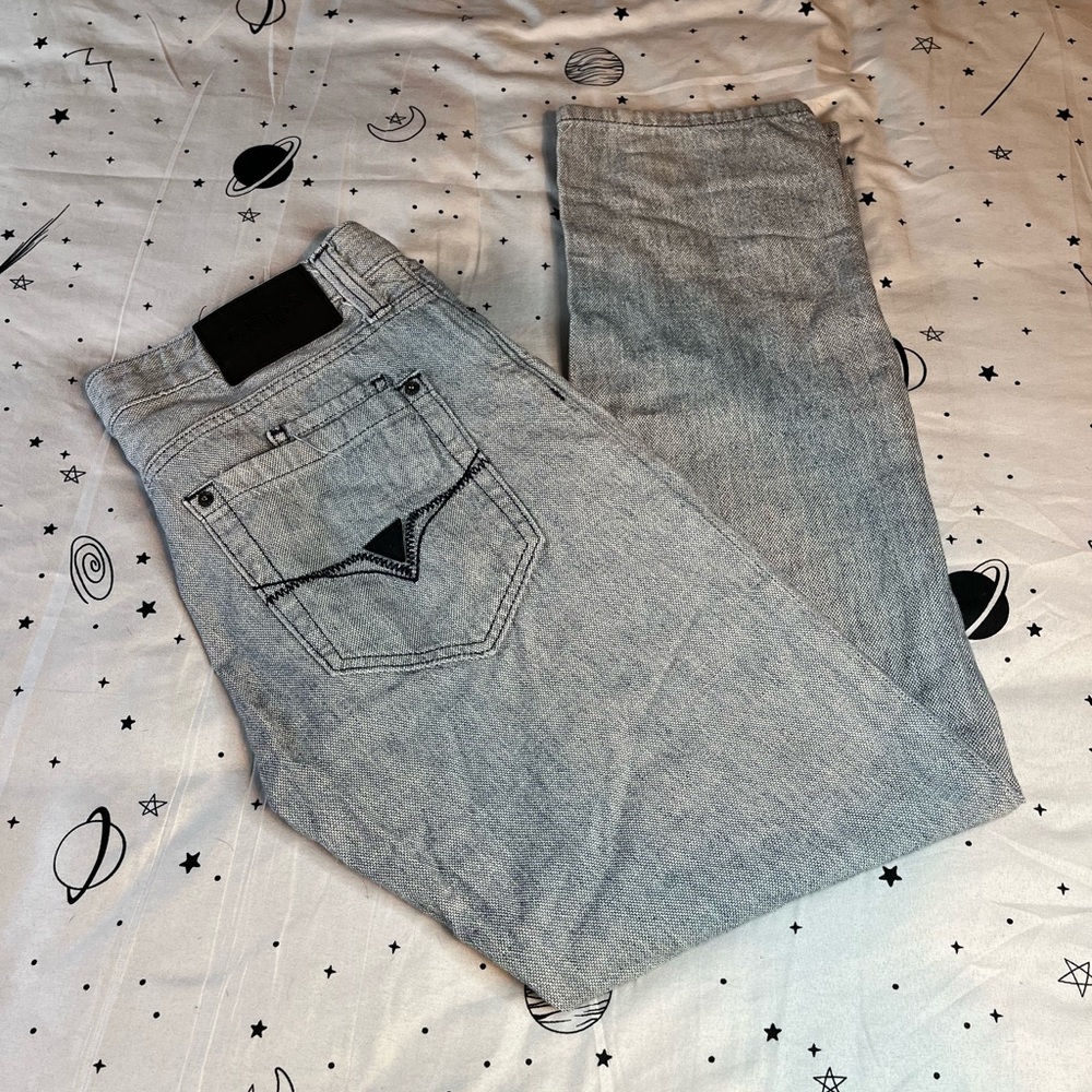 GUESS Jeans. Only worn a few times. Straight legged, no rips, no distress.